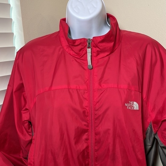 THE North Face Lined Windbreaker Size Medium - Picture 2 of 10